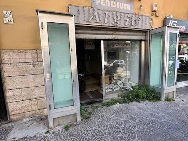 Locale Commerciale in affitto a Moscarella, Castellammare Di Stabia