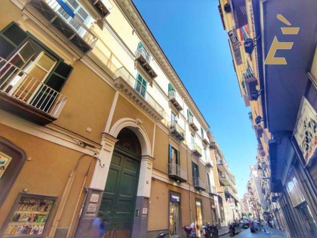Locale Commerciale in affitto a Castellammare Di Stabia, Campania