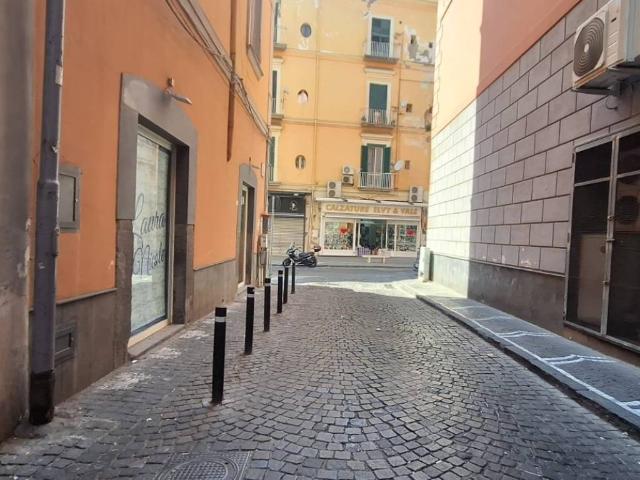 Locale Commerciale in affitto a Castellammare Di Stabia, Campania