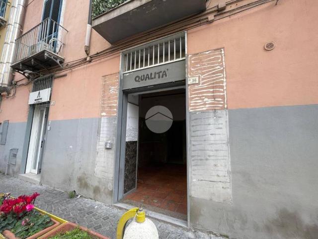 Locale Commerciale in affitto a Castellammare Di Stabia, Campania