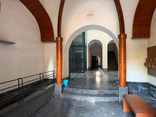 Locale Commerciale in affitto a Castellammare Di Stabia, Campania