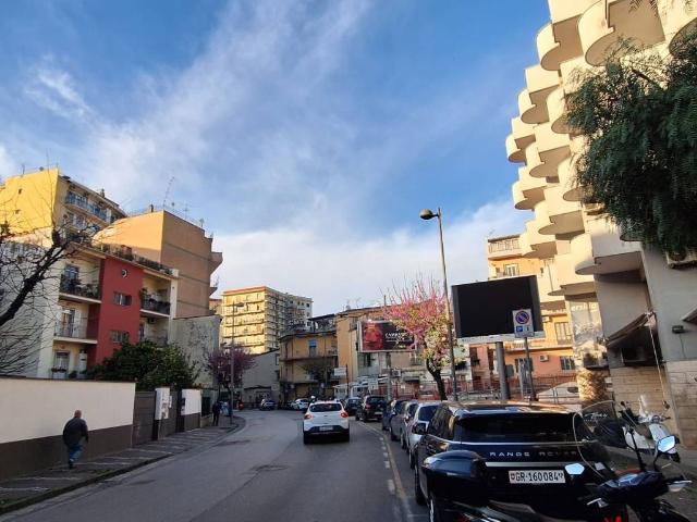 Locale Commerciale in affitto a Castellammare Di Stabia, Campania
