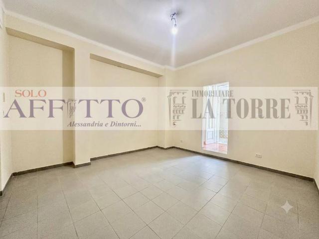 Locale Commerciale in affitto a Piemonte, Alessandria