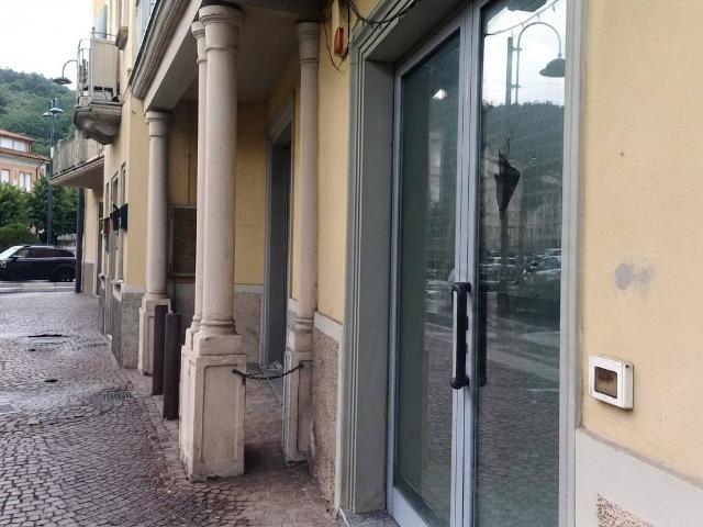 Locale Commerciale in affitto a Tagliuno, Castelli Calepio