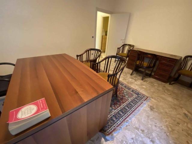 Locale Commerciale in affitto a Appennino Reggiano, Re