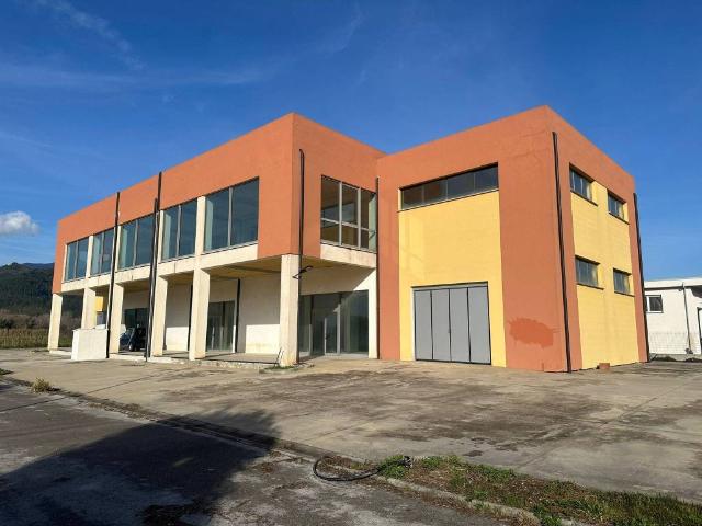 Locale Commerciale in affitto a Castelnuovo Cilento, Campania