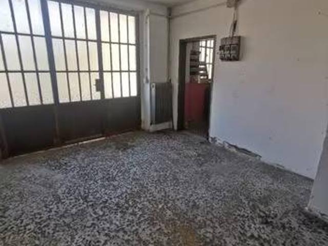 Locale Commerciale in affitto a Castelvetere Sul Calore, Campania