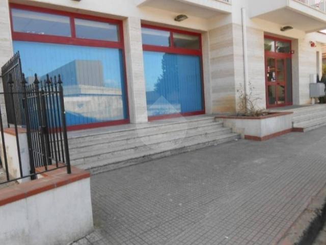Locale Commerciale in affitto a Castelvetrano, Sicilia