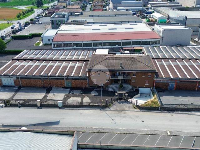 Locale Commerciale in affitto a Castenedolo, Lombardia