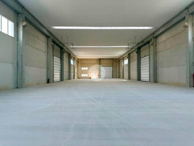 Locale Commerciale in affitto a Capodimonte, Castenedolo