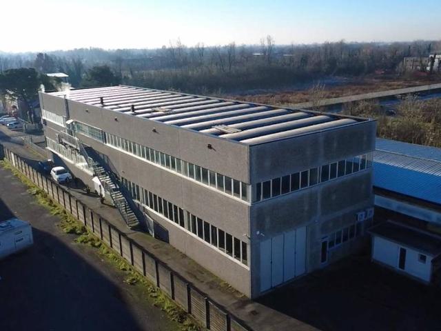 Locale Commerciale in affitto a Capodimonte, Castenedolo