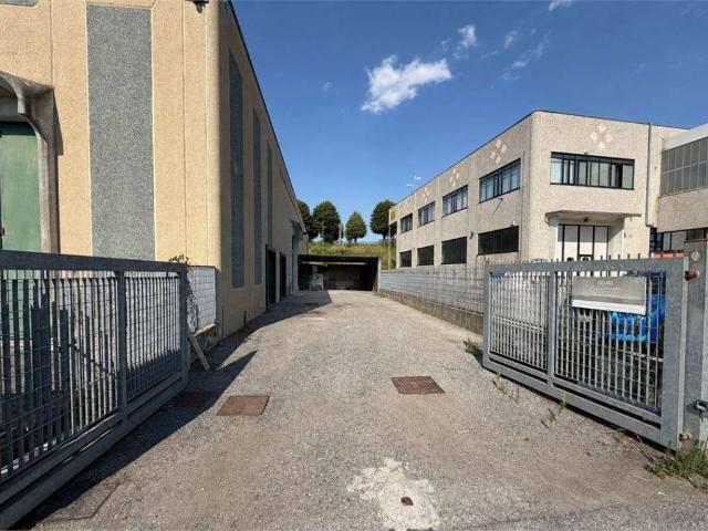 Locale Commerciale in affitto a Castenedolo, Lombardia