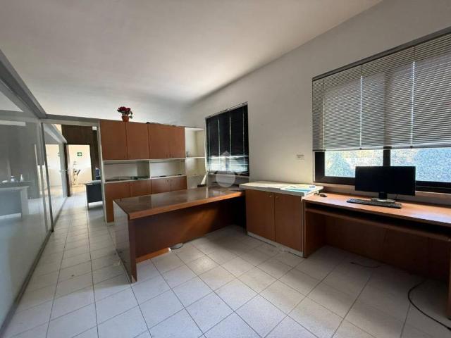 Locale Commerciale in affitto a Castiglione Delle Stiviere, Lombardia