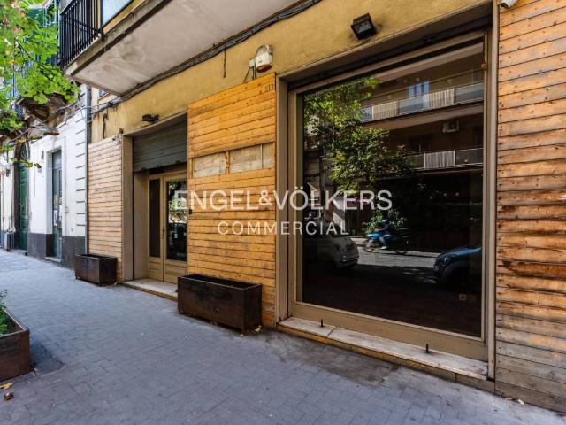 Locale Commerciale in affitto a Picanello-Ognina-Barriera-Canalicchio, Catania