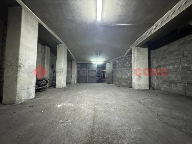 Locale Commerciale in affitto a Borgo-Sanzio, Catania