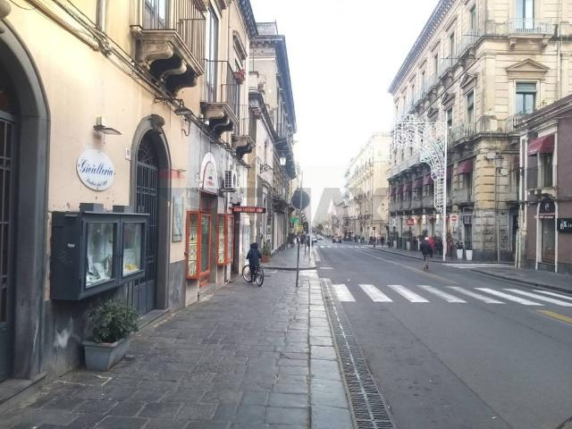 Locale Commerciale in affitto a Borgo-Sanzio, Catania