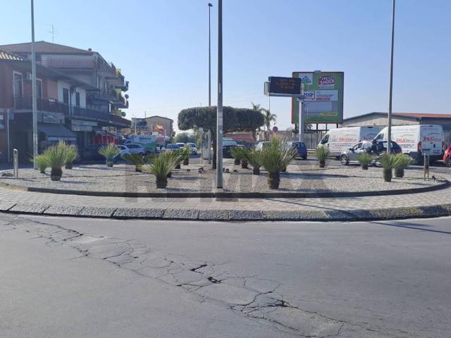 Locale Commerciale in affitto a San Giovanni Galermo-Trappeto-Cibali, Catania