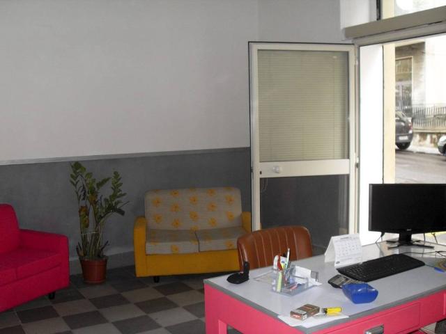 Locale Commerciale in affitto a Borgo-Sanzio, Catania