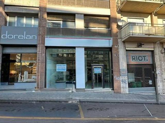 Locale Commerciale in affitto a Centro storico, Catania