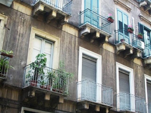 Locale Commerciale in affitto a Centro storico, Catania