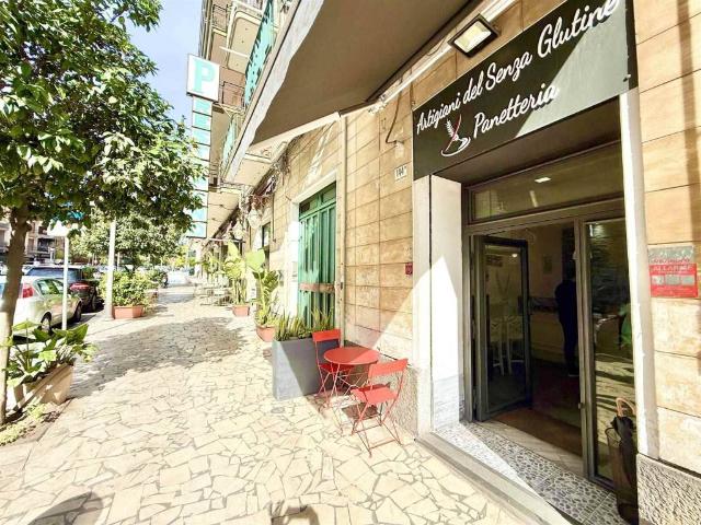Locale Commerciale in affitto a Borgo-Sanzio, Catania