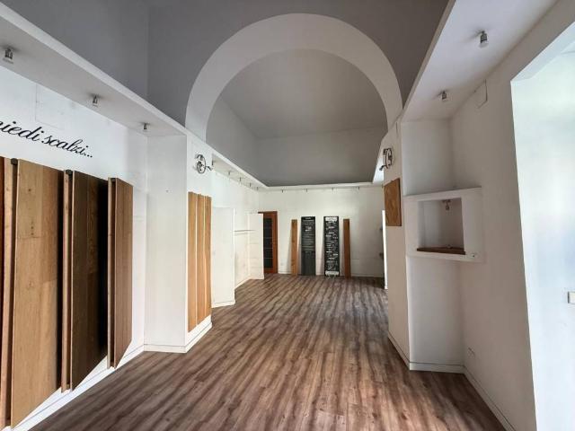 Locale Commerciale in affitto a Borgo-Sanzio, Catania
