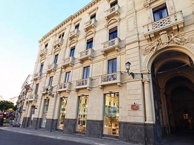 Locale Commerciale in affitto a Centro storico, Catania