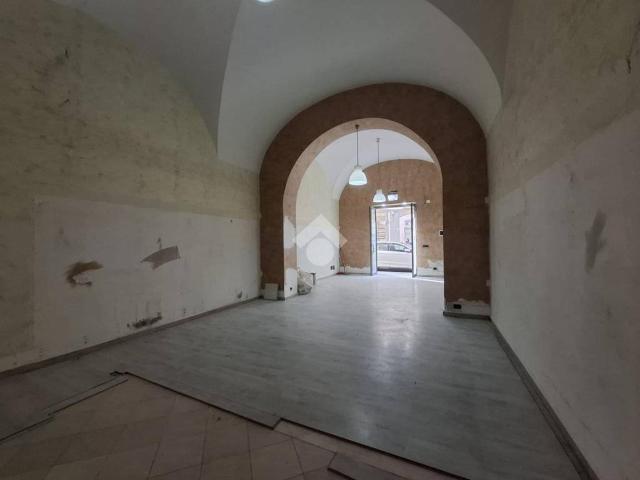 Locale Commerciale in affitto a Borgo-Sanzio, Catania