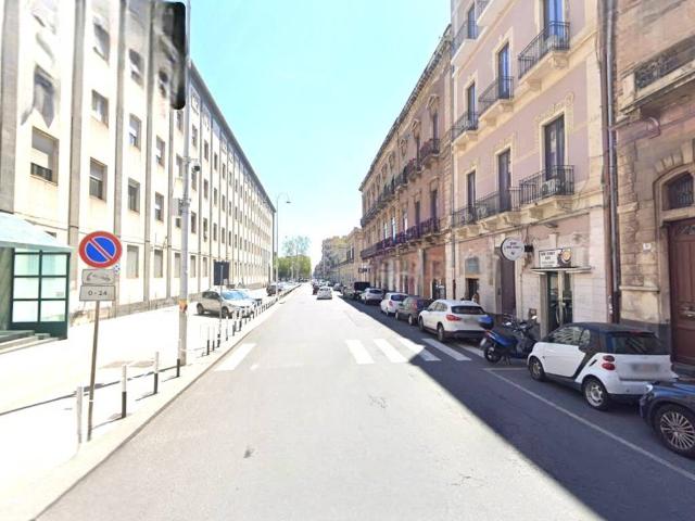 Locale Commerciale in affitto a Borgo-Sanzio, Catania