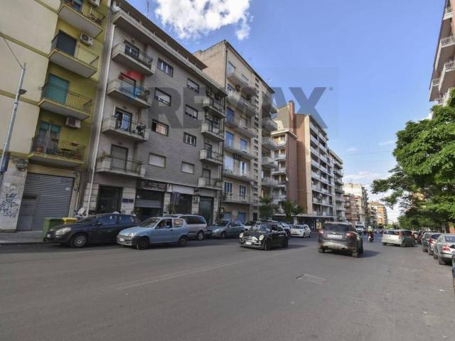 Locale Commerciale in affitto a Monte Po-Nesima-San Leone-Rapisardi, Catania