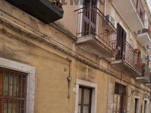 Locale Commerciale in affitto a Centro storico, Catania