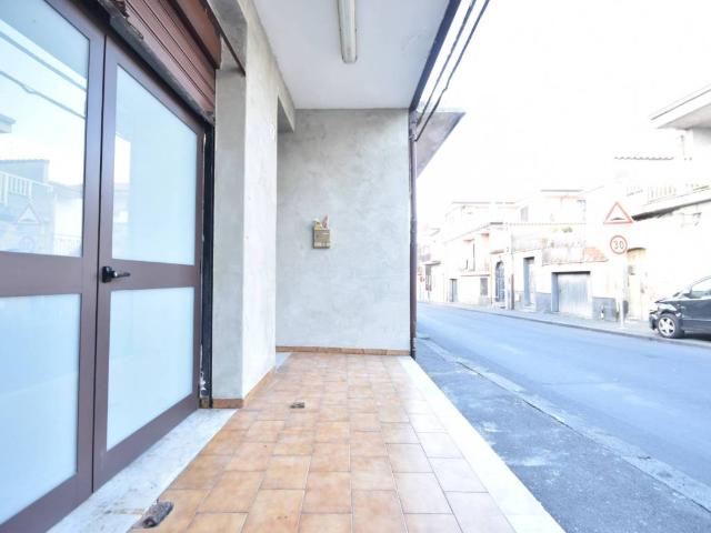 Locale Commerciale in affitto a San Giovanni Galermo-Trappeto-Cibali, Catania