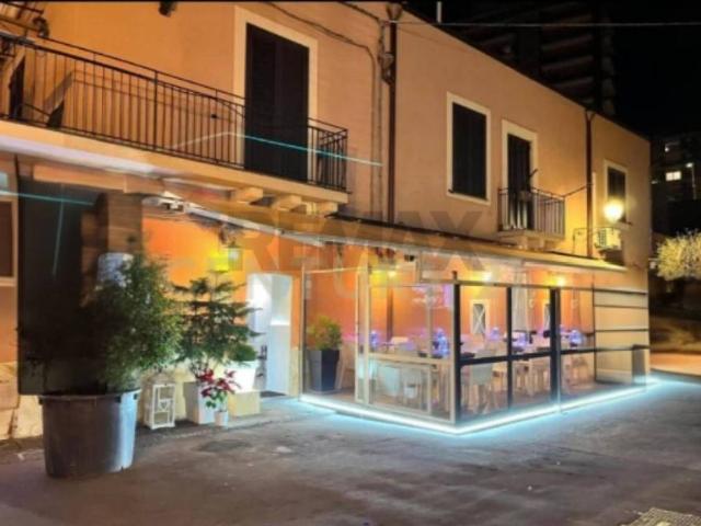 Locale Commerciale in affitto a Picanello-Ognina-Barriera-Canalicchio, Catania