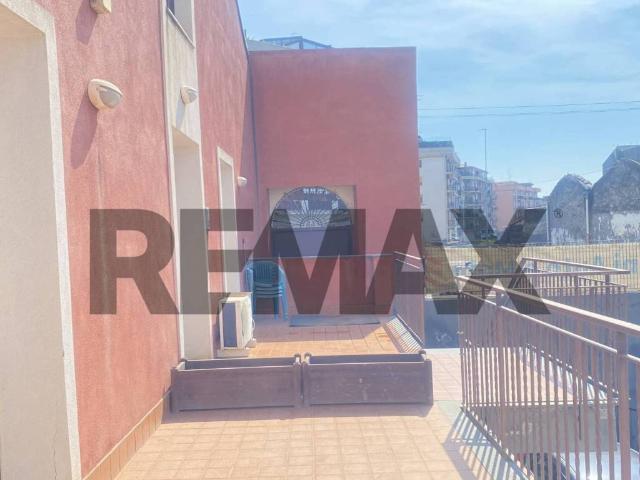 Locale Commerciale in affitto a Monte Po-Nesima-San Leone-Rapisardi, Catania