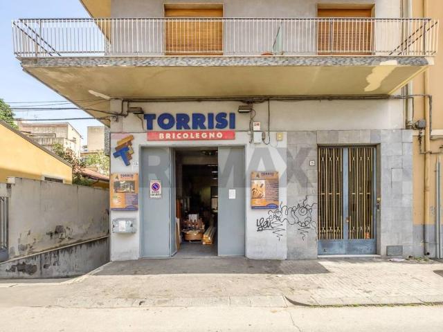 Locale Commerciale in affitto a Centro storico, Catania