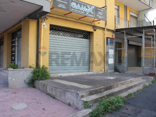 Locale Commerciale in affitto a Borgo-Sanzio, Catania