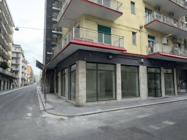 Locale Commerciale in affitto a Borgo-Sanzio, Catania