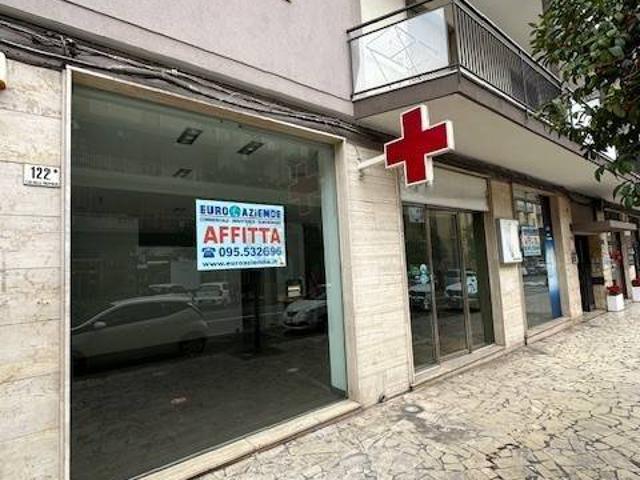 Locale Commerciale in affitto a Borgo-Sanzio, Catania
