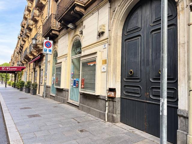 Locale Commerciale in affitto a Borgo-Sanzio, Catania