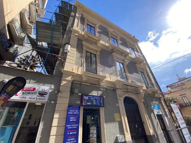 Locale Commerciale in affitto a Borgo-Sanzio, Catania