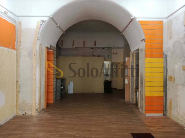 Locale Commerciale in affitto a Giudecca, Catania