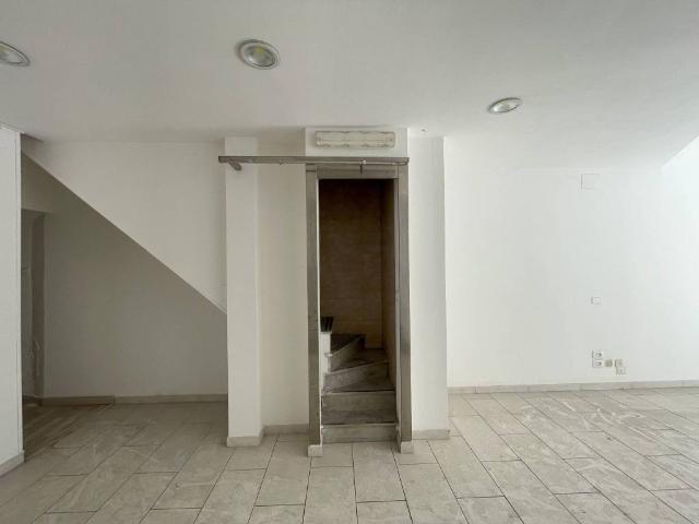 Locale Commerciale in affitto a Borgo-Sanzio, Catania