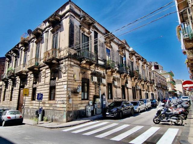 Locale Commerciale in affitto a Borgo-Sanzio, Catania