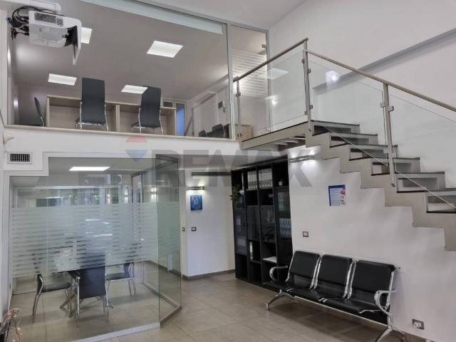 Locale Commerciale in affitto a Borgo-Sanzio, Catania