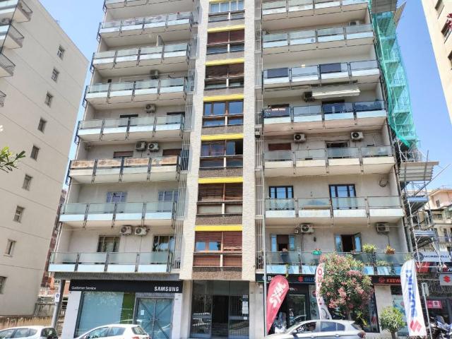 Locale Commerciale in affitto a Borgo-Sanzio, Catania