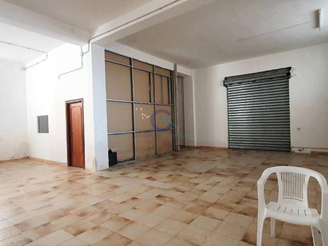 Locale Commerciale in affitto a Calabria, Catanzaro