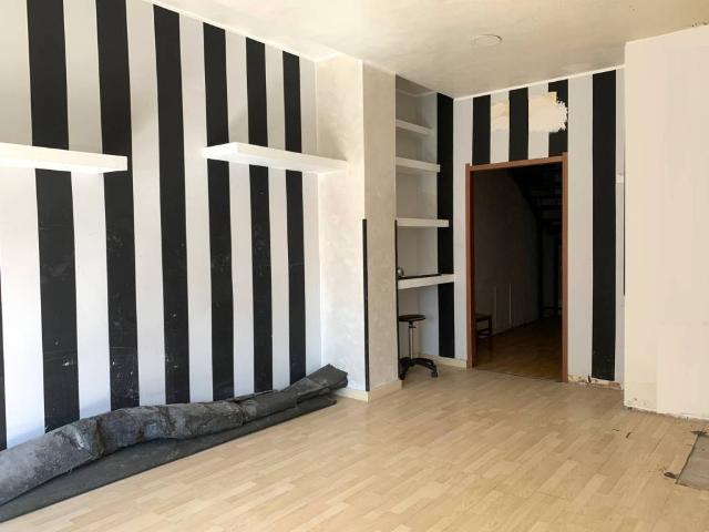 Locale Commerciale in affitto a Sant'Antonio, Calabria