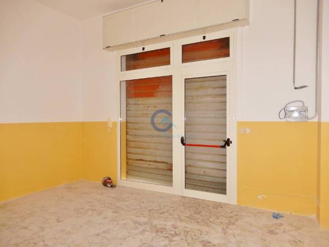 Locale Commerciale in affitto a Pontepiccolo, Calabria