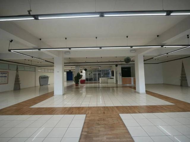 Locale Commerciale in affitto a Dulcino, Calabria