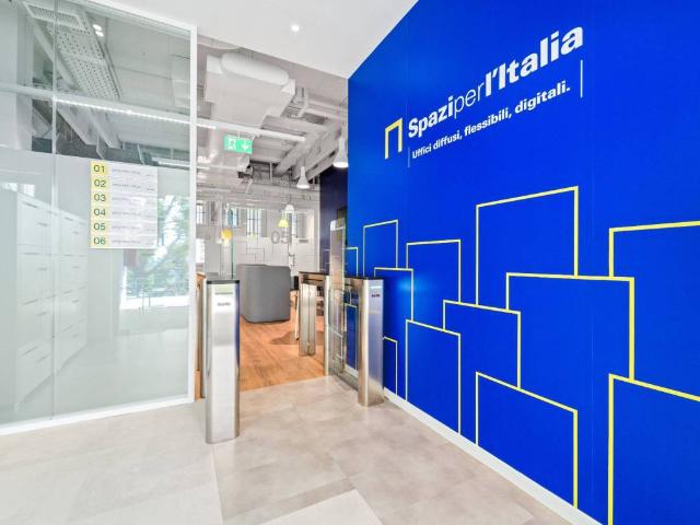 Locale Commerciale in affitto a Calabria, Catanzaro